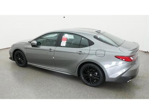 New 2026 Toyota Camry SE image 4