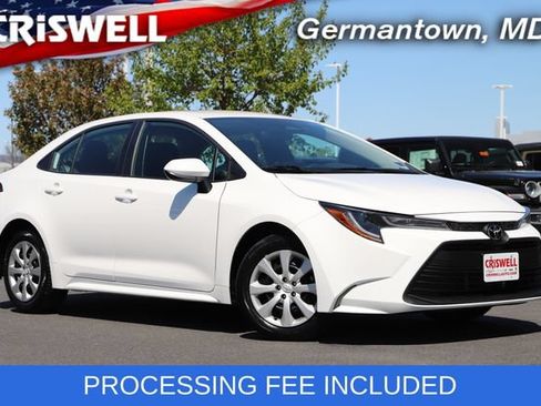 Used 2025 Toyota Corolla LE FWD image 1