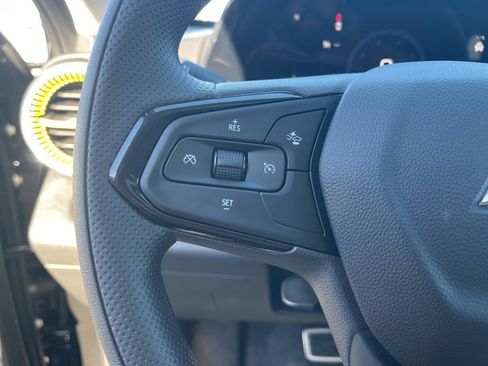 New 2026 Chevrolet Trax LT w/ Sunroof Package image 16