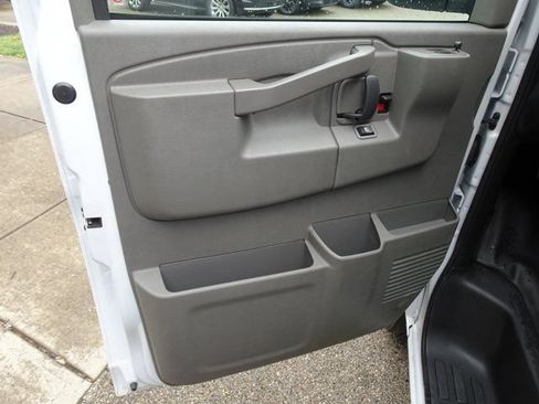 Used 2024 Chevrolet Express 2500 w/ Driver Convenience Package RWD image 9