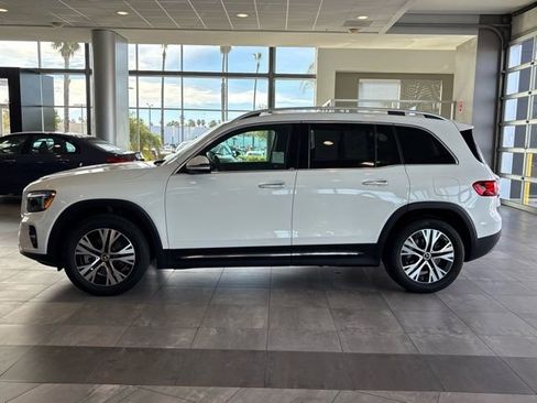 Certified 2026 Mercedes-Benz GLB 250 4MATIC image 9