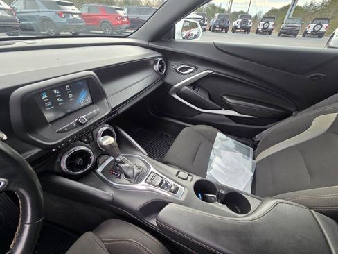 Used 2017 Chevrolet Camaro LT image 15
