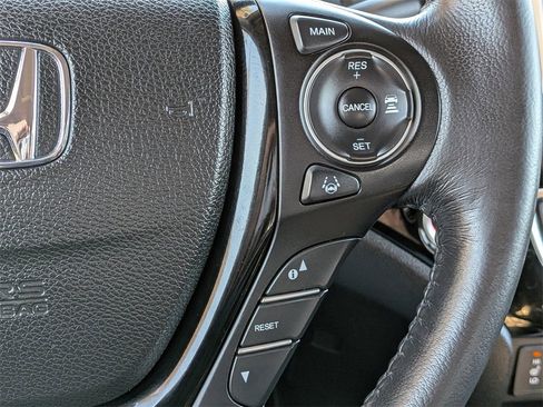 Used 2017 Honda Ridgeline RTL-E image 25