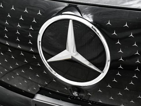 Used 2023 Mercedes-Benz EQS 450+ 4MATIC SUV w/ Pinnacle Trim Package image 98