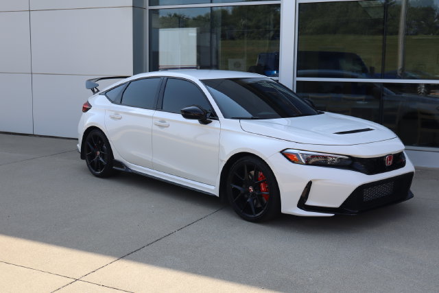 Used 2025 Honda Civic Type R image 2