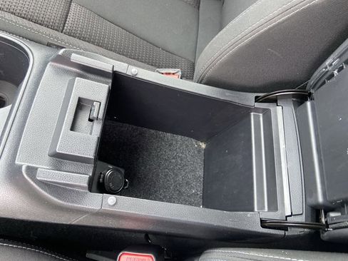 Used 2024 Subaru Outback Premium image 42