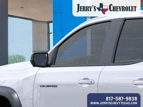 New 2026 Chevrolet Colorado ZR2 w/ Technology Package image 14