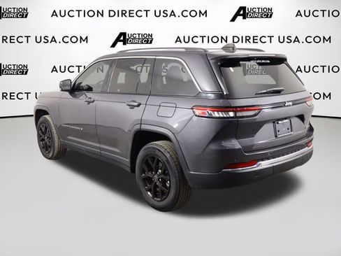 Used 2023 Jeep Grand Cherokee Limited RWD image 51