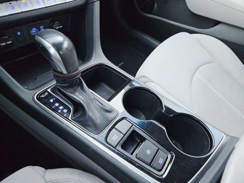 Used 2018 Hyundai Sonata SEL w/ Tech Package 04 image 24