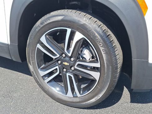 Used 2024 Chevrolet TrailBlazer LT w/ LT Cold Weather Package image 22