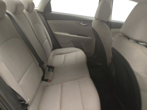 Used 2021 Kia Forte LXS FWD image 19