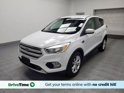 Used 2019 Ford Escape SE FWD image 1