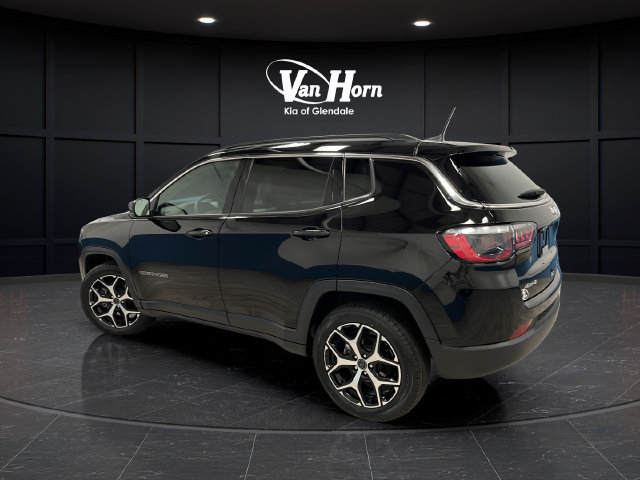 Used 2025 Jeep Compass Limited AWD/4WD image 5