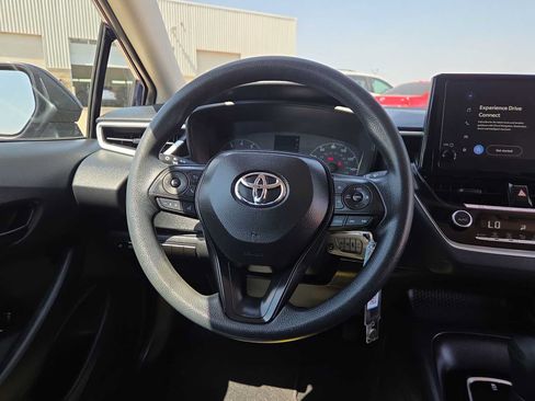 Used 2025 Toyota Corolla LE FWD image 19