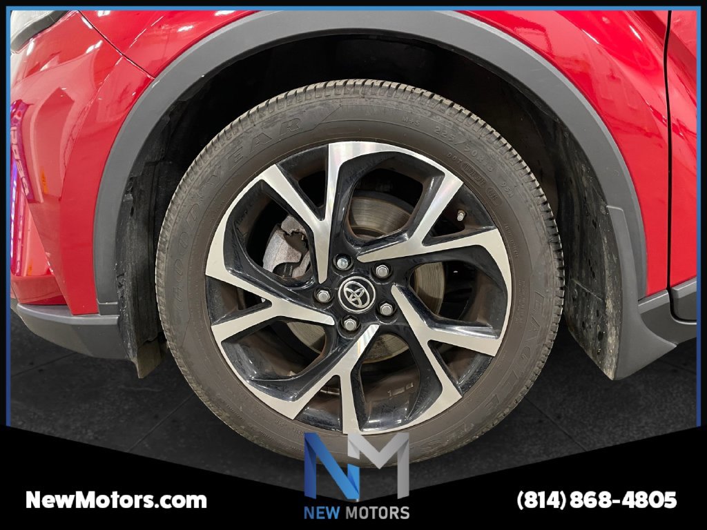 Used 2021 Toyota C-HR XLE FWD image 15