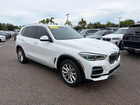 Used 2022 BMW X5 xDrive40i AWD/4WD image 1