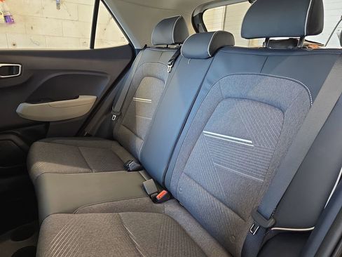 New 2025 Hyundai Venue Limited image 14