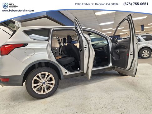 Used 2019 Ford Escape SE FWD image 5