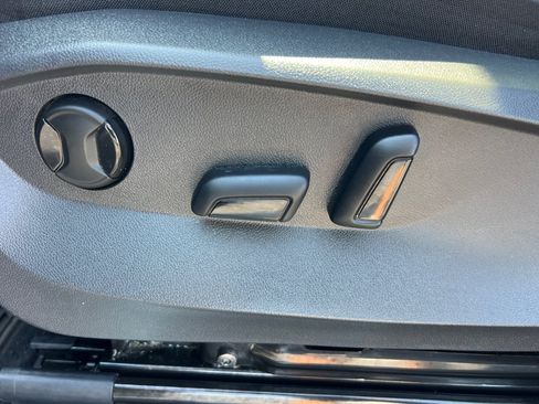 Used 2022 Volkswagen Tiguan SE R-Line AWD/4WD image 27