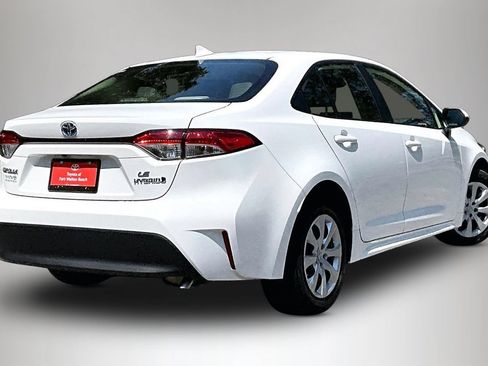 Used 2024 Toyota Corolla LE FWD image 5