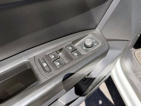 Used 2019 Volkswagen Atlas SE w/ Towing Package AWD/4WD image 16