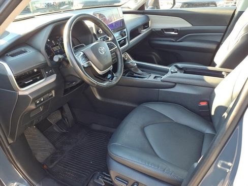Used 2024 Toyota Grand Highlander Platinum image 14