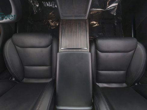 Used 2024 Tesla Model S AWD/4WD image 27