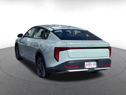 Used 2025 Kia K4 FWD image 11