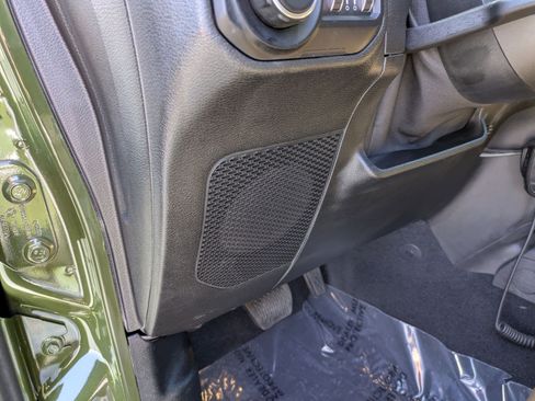 Used 2021 Jeep Wrangler Rubicon AWD/4WD image 13