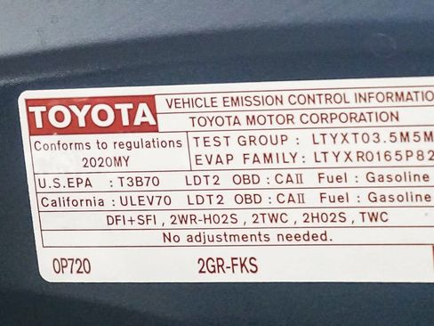 Used 2020 Toyota Highlander XLE image 34