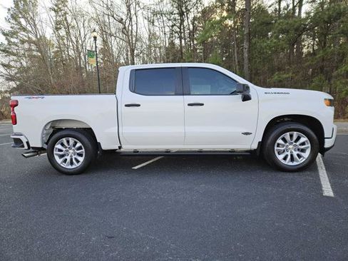 Used 2020 Chevrolet Silverado 1500 Custom w/ Custom Value Package image 7