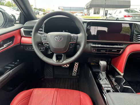 Used 2025 Toyota Camry XSE image 15