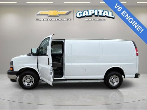 Used 2024 Chevrolet Express 2500 w/ Driver Convenience Package RWD image 3
