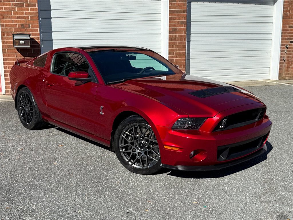 Used 2014 Ford Mustang Shelby GT500 w/ Equipment Group 821A RWD image 25