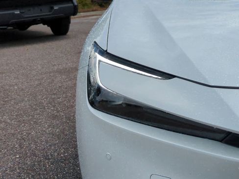 Certified 2026 Toyota Prius Plug-In Hybrid FWD image 10