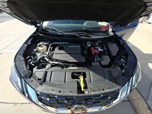 Used 2023 Nissan Rogue SV FWD image 27