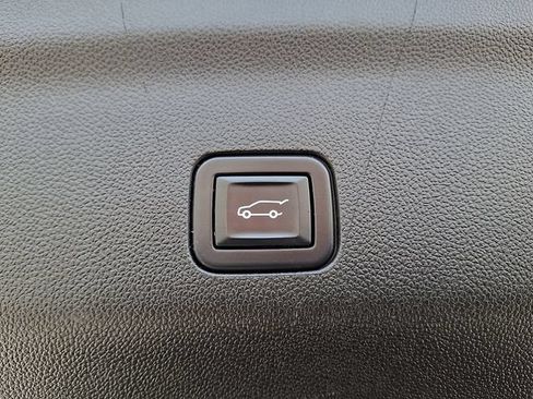 Used 2022 Chevrolet Tahoe Z71 AWD/4WD image 30