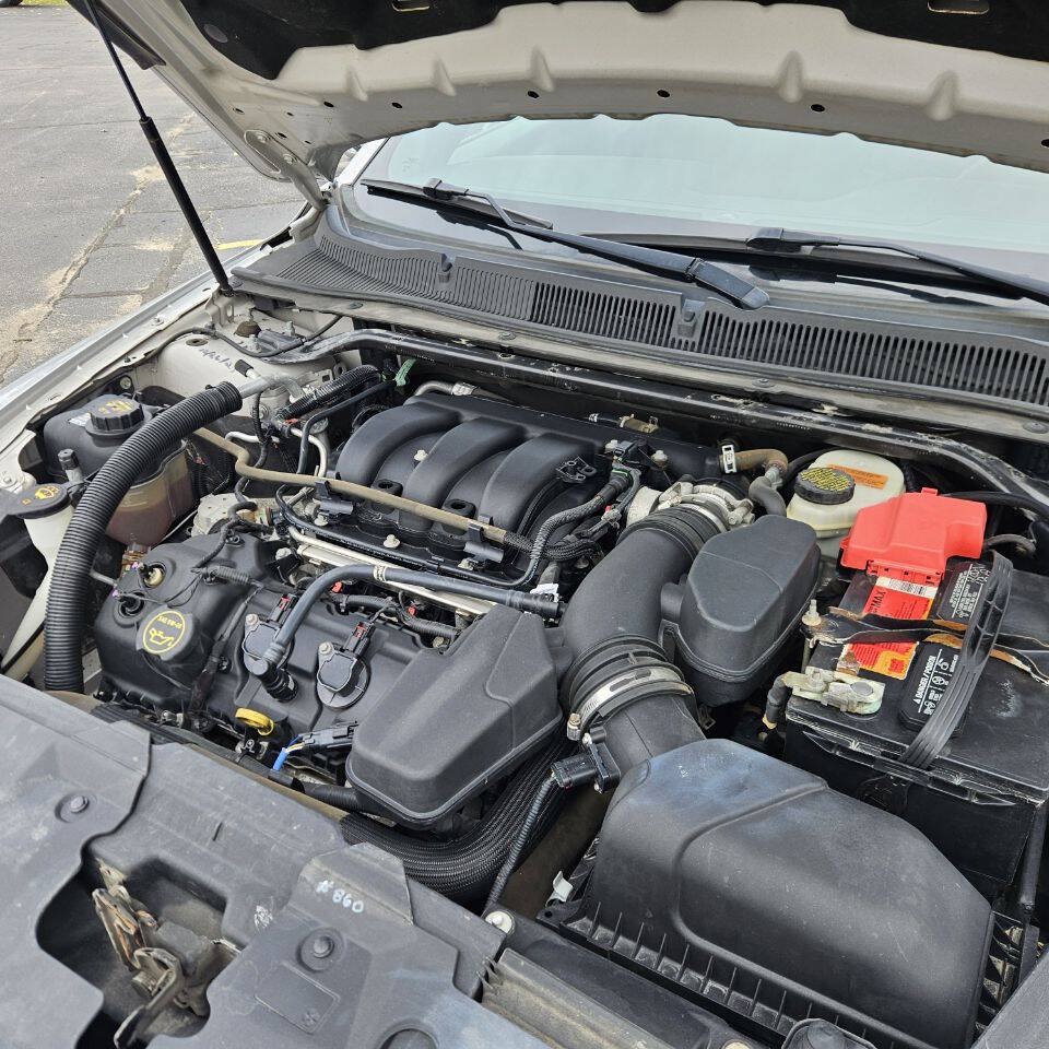Used 2015 Ford Taurus SEL w/ Equipment Group 201A FWD image 15