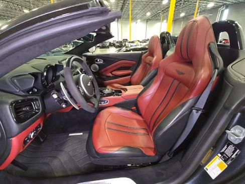 Used 2021 Aston Martin V8 Vantage Roadster RWD image 5