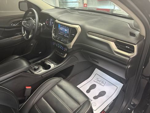Used 2023 GMC Acadia Denali w/ Denali Ultimate Package FWD image 17