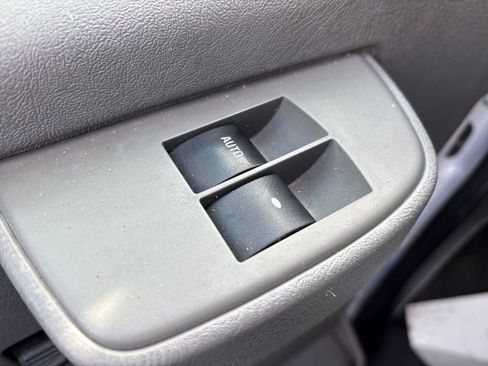 Used 2019 GMC Savana 3500 w/ Power Convenience Package image 12