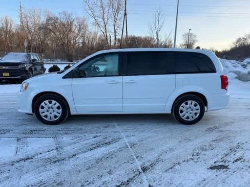 Used 2014 Dodge Grand Caravan SE w/ Quick Order Package 29E SE image 2