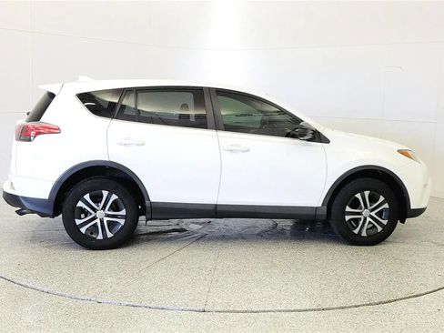 Used 2018 Toyota RAV4 LE w/ All Weather Liner Package AWD/4WD image 8