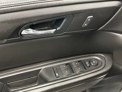 Used 2016 GMC Acadia SLE FWD image 14