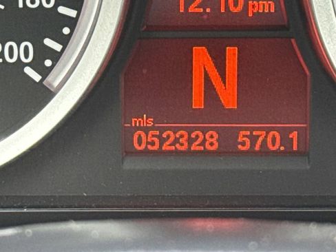 Used 2013 BMW M3 Convertible image 29