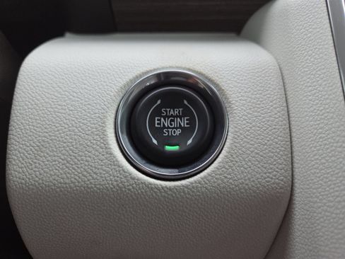 New 2026 GMC Acadia Denali w/ Super Cruise Package FWD image 9