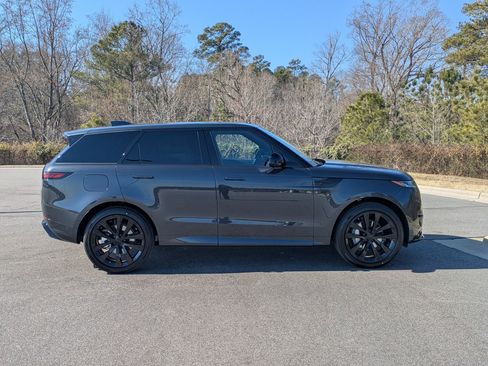 New 2026 Land Rover Range Rover Sport Dynamic SE image 4