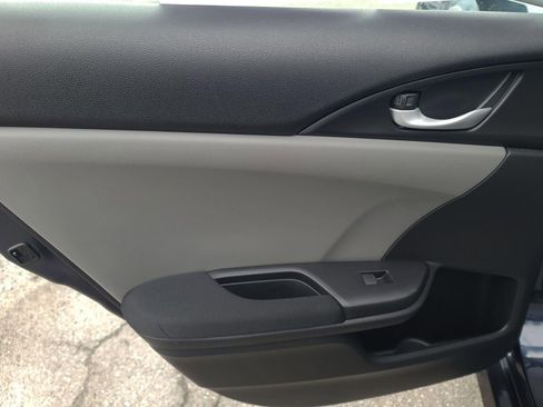 Used 2020 Honda Civic EX image 15