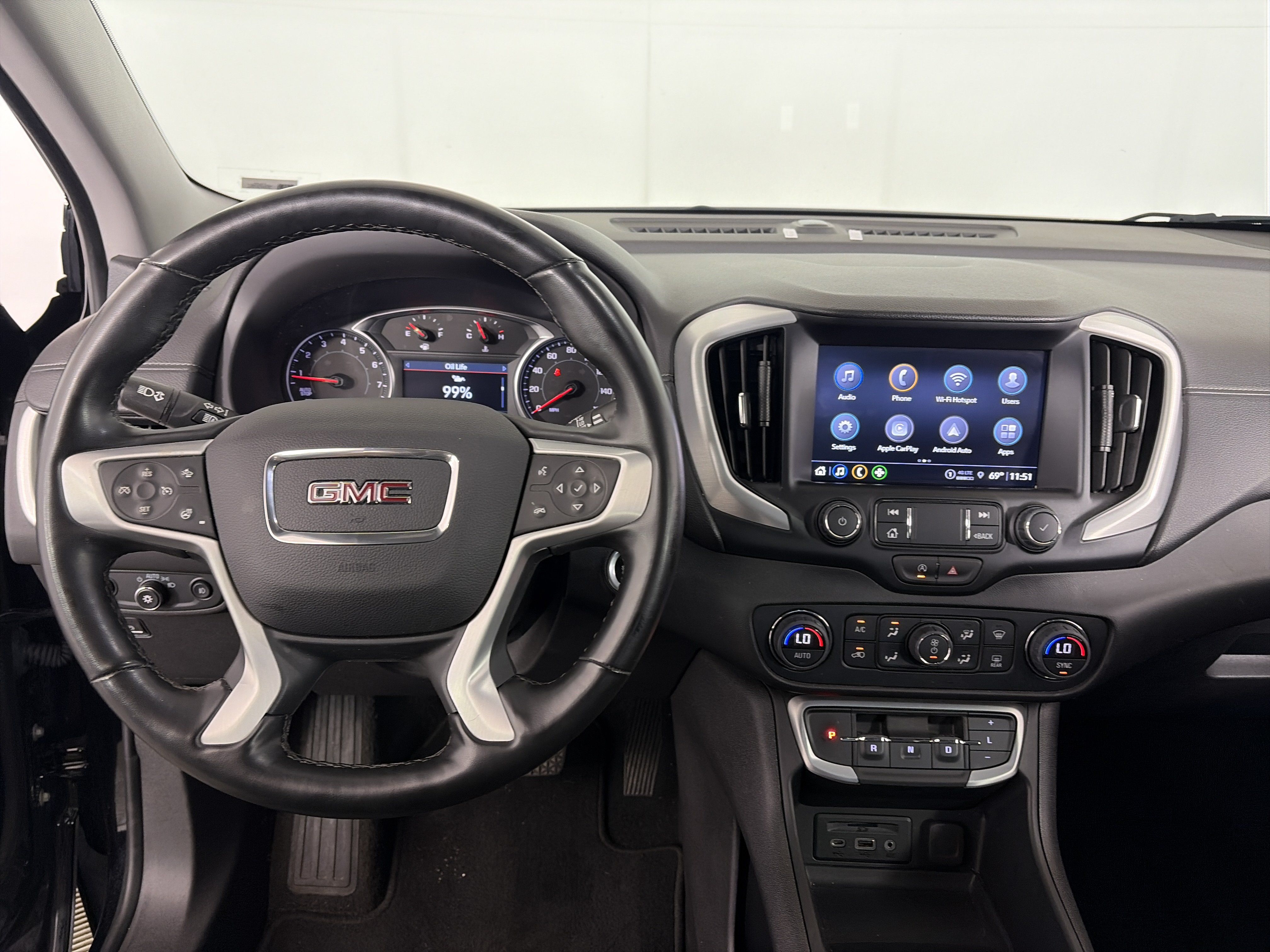 Certified 2024 GMC Terrain SLT AWD/4WD image 9
