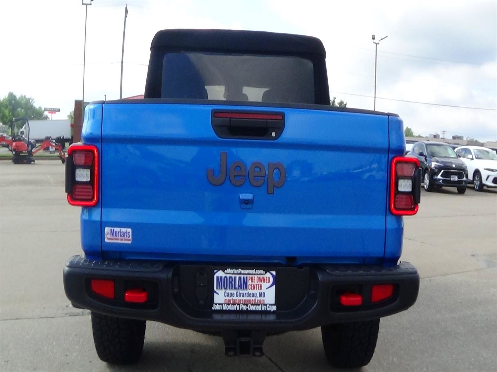Used 2024 Jeep Gladiator Rubicon w/ Convenience Group AWD/4WD image 7